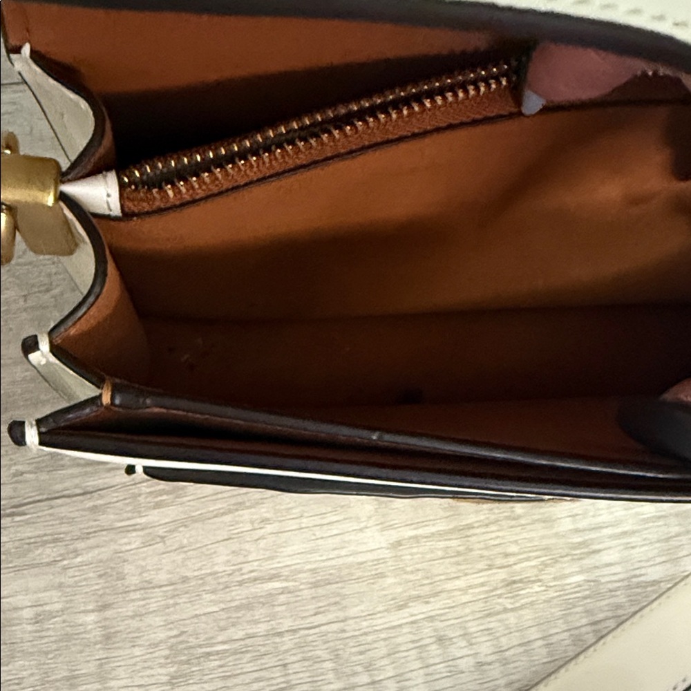 Coach White Patent Leather Tabby Shoulder Clutch only long strap - Picture 15 of 16